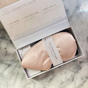 The Word Cool Steam Eye mask set